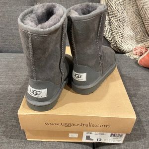 Kids grey classic UGG size 13- NEW